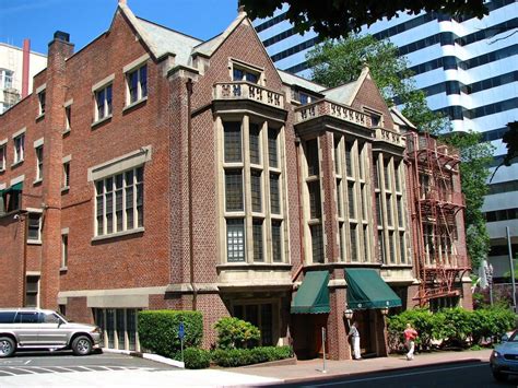 In 1910, the exclusive, all-male Arlington <b>Club</b> built its permanent home at 811 Southwest Salmon Street in <b>Portland</b>. . University club portland membership cost
